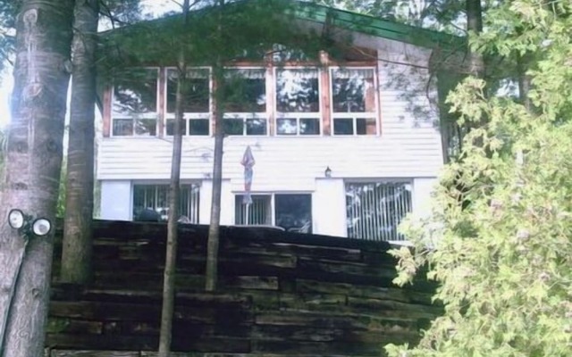 Sunny Point Resort Inn