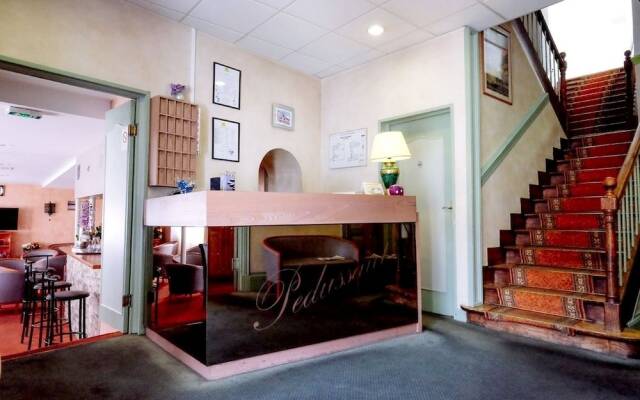 Logis Hôtel Pedussaut