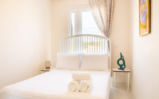 Charming House Close to Beach in Cesme