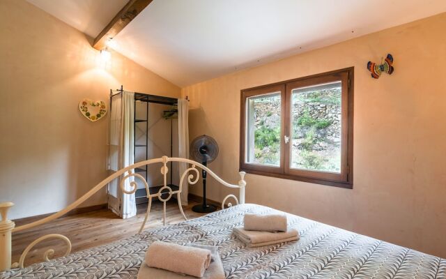 Appealing Villa in Cébazan With Private Swimming Pool