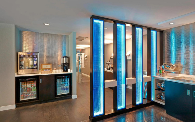 Renaissance Edmonton Airport Hotel