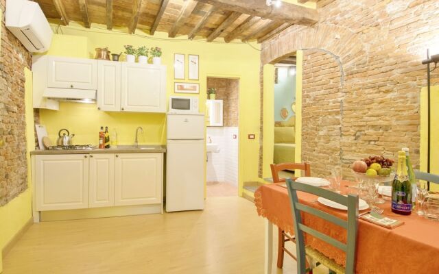 Palazzo della Stufa - Apartments for rent in Lucca