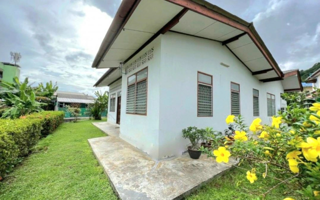Baan Bonsuan Hill Guesthouse