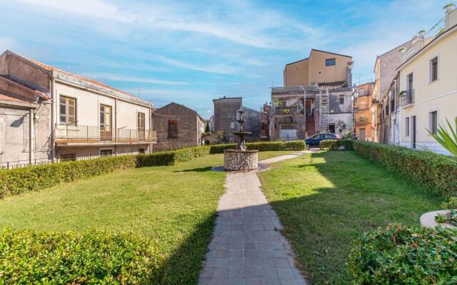 Snug holiday home in Mirto with a private terrace