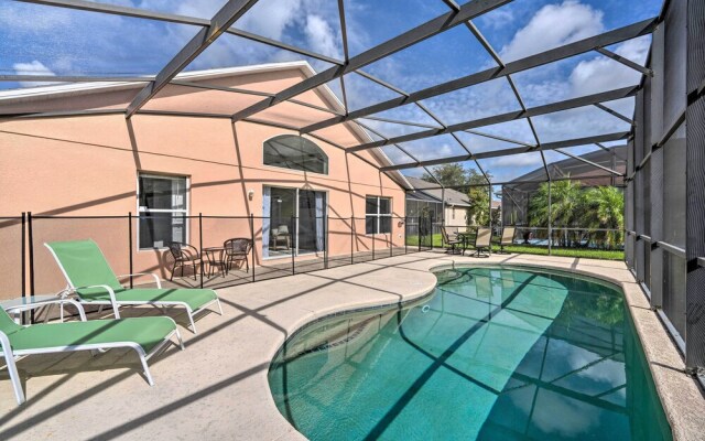 Kissimmee Getaway w/ Pool ~ 7 Mi to Disney!