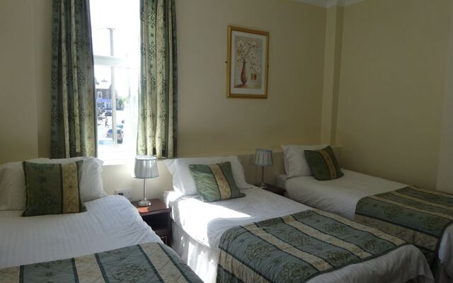 Waverley Hotel