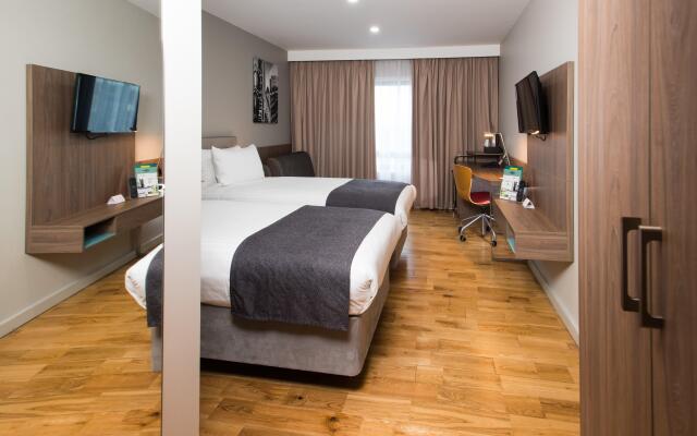 Holiday Inn London - West, an IHG Hotel