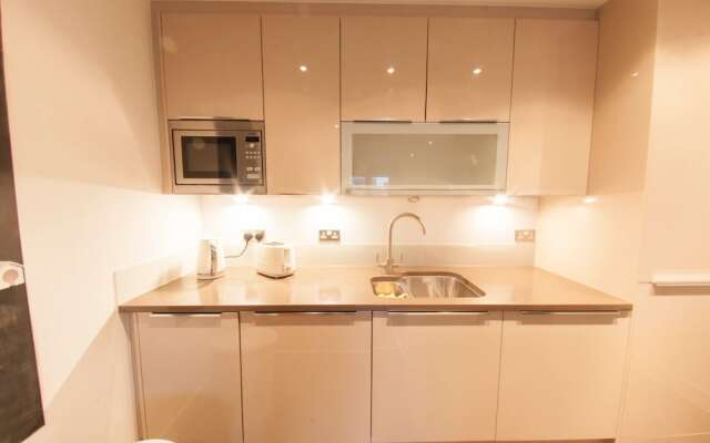 Elegant, Modern Flat in Central London, For 4