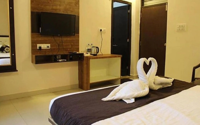 Fabhotel Prime The Kushal Bagh Palace