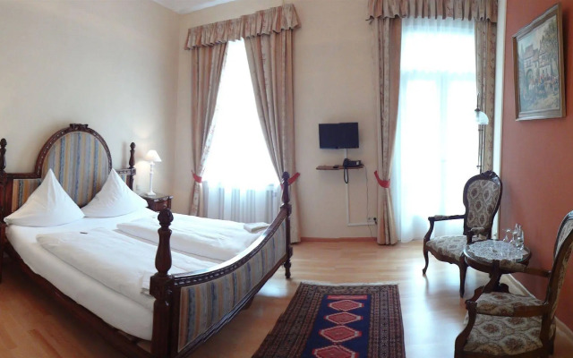 Hotel Weisses Haus