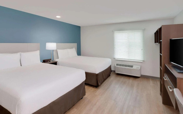 WoodSpring Suites Bakersfield East