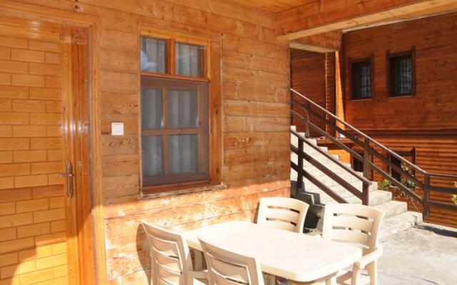 Evim Hotel & Bungalow