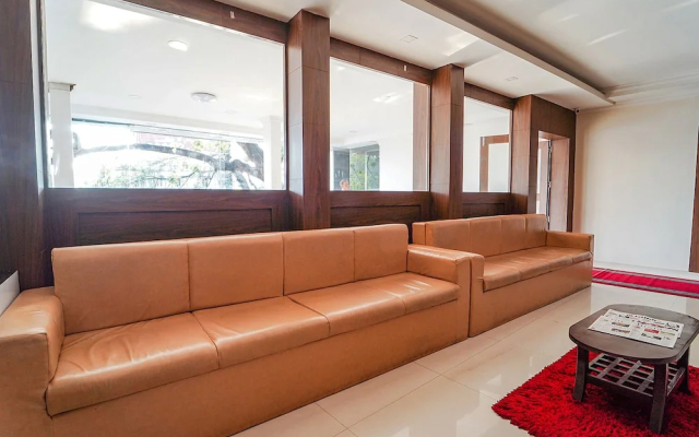 Fabhotel Central Inn Residency