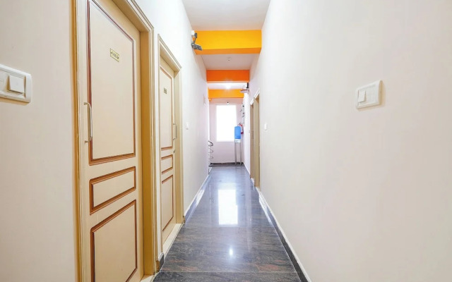 FabExpress La Palma Residency