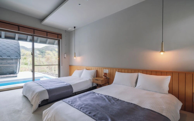 Reflexion Villas GLANZ