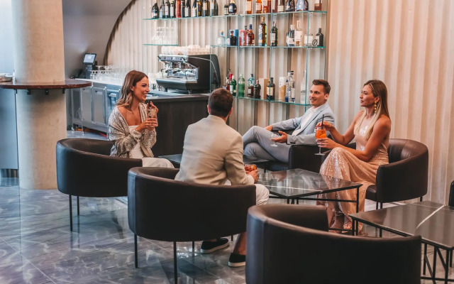 Met Boutique Hotel