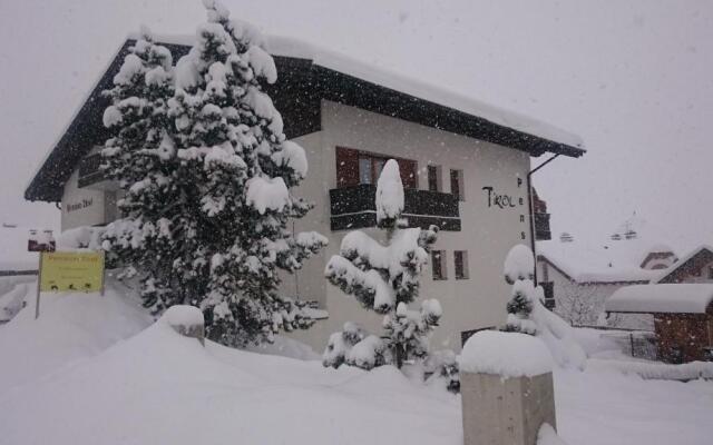 Pension Tirol