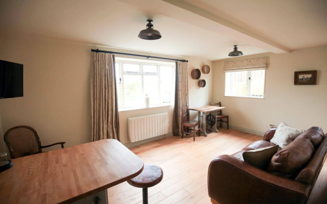 Manor Farm-MK