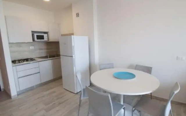 Ideal Getaway Apartment Near the Beach