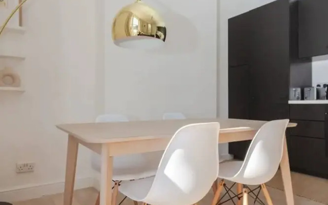 The Perfect 2 Bedroom Family Apartment in West Hackney