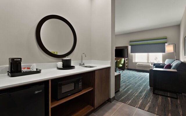 Hampton Inn & Suites Ruskin I-75