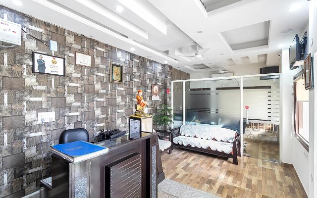 OYO 2384 Hotel Epic Inn