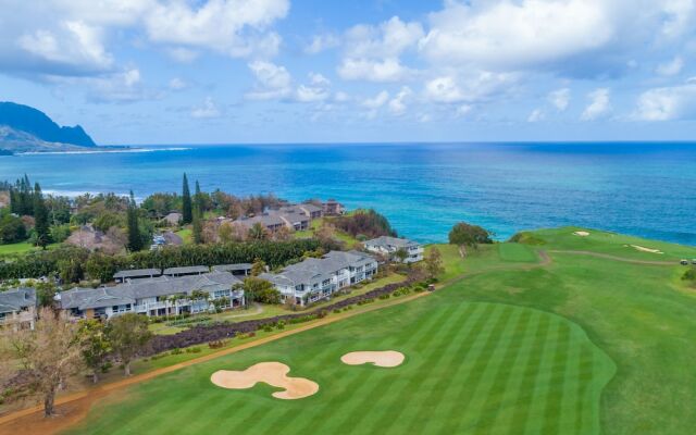 Hale Emmalani #311 2 Bedroom Condo by RedAwning