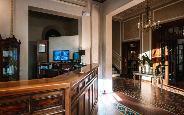 Hotel De la Ville