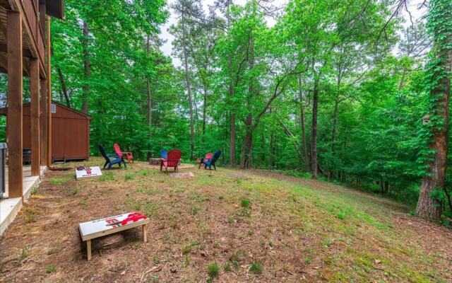 Ricks Retreat-log Cabin Near Blue Ridge hot tub