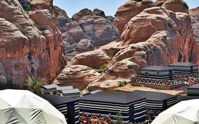Seven Wonders Luxury Camp