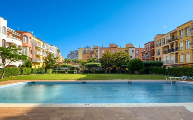 Charming Apartment Near Beach