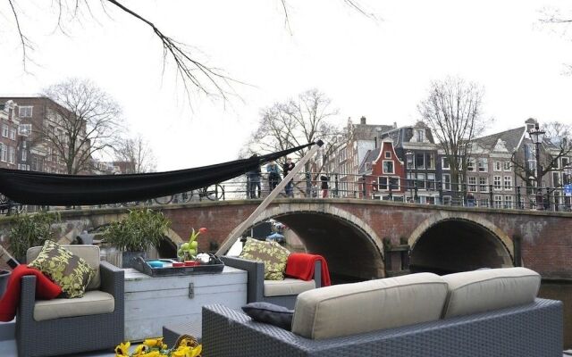 Houseboat Prinsheerlijk