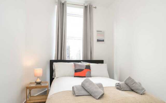 Aberdeen City Modern Apartment