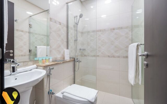 Vogue Elegance Court Tower Studio