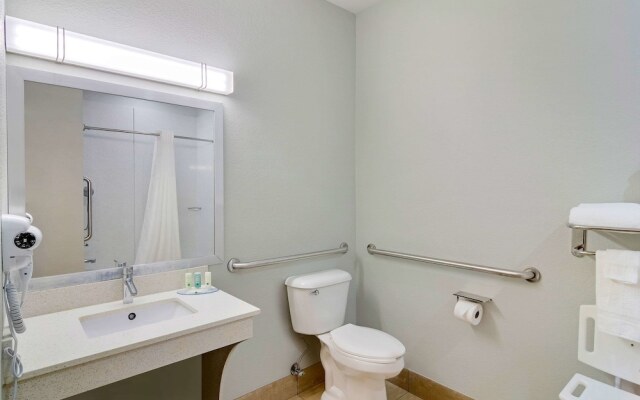 Quality Inn and Suites Decatur Atlanta East