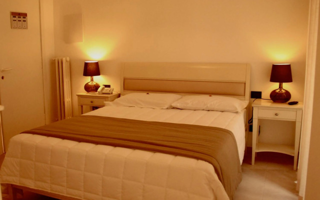 St. Peter' Six Rooms & Suites
