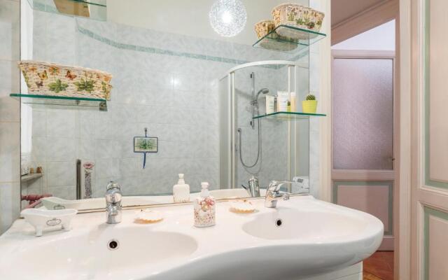 Flower'S Market Apartment - Charme Homes