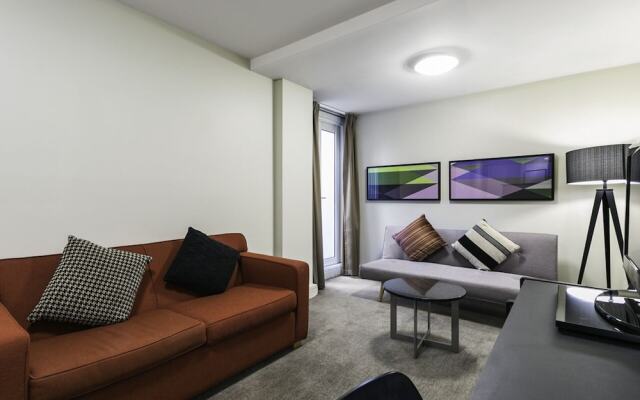 DARLING A Tidy Space in a Great Location
