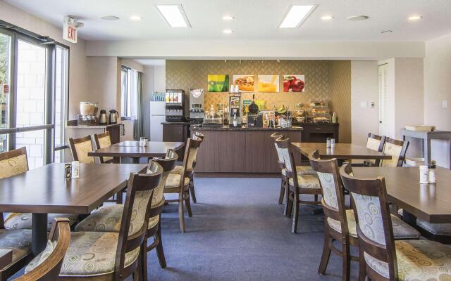 Prestige Riverside Lodge