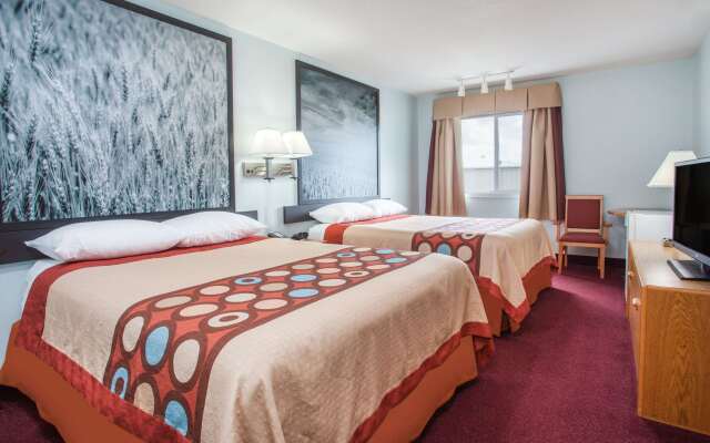 Super 8 by Wyndham Kindersley