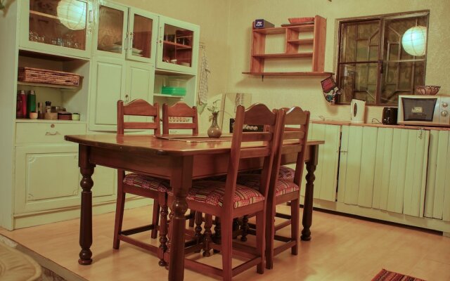 Tea House BnB Apartment