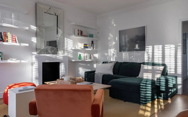 St Stephen's Gardens VII by Onefinestay