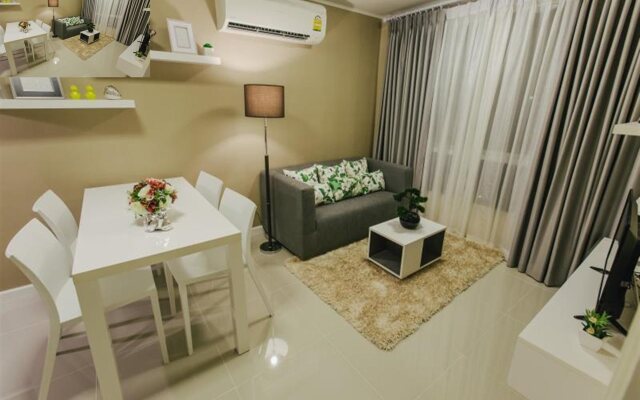 Vienghomnuan Suite Chiang Mai at D.Vieng Condo