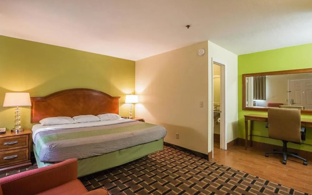 Motel 6 Savannah, GA