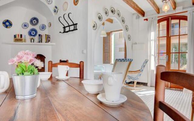 Pilar House