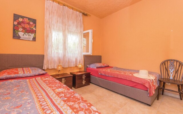 Awesome Home in Vrsi With 2 Bedrooms and Wifi