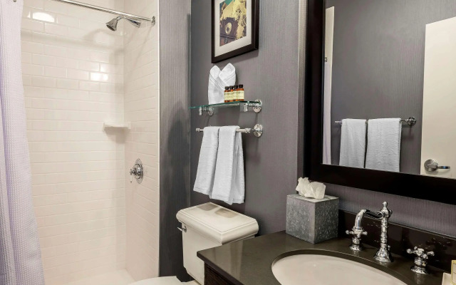 enVision Hotel Boston-Everett, Ascend Hotel Collection