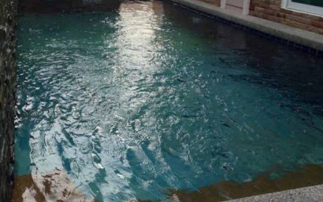 Happy House Pool Villa