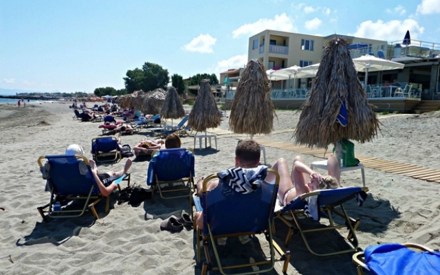 Отель Menia Beach