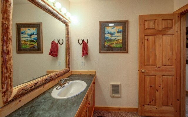 PV - Yellowstone River Retreat